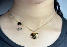 Load image into Gallery viewer, Heart Hugger Necklace