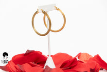 Load image into Gallery viewer, Full Mesh Luxury Gold Hoop Earrings