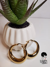 Load image into Gallery viewer, Olivia Hoop Earrings | Exquisite Smooth Circle Hoop Earrings