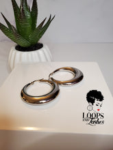 Load image into Gallery viewer, Olivia Hoop Earrings | Exquisite Smooth Circle Hoop Earrings