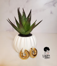 Load image into Gallery viewer, 316L Stainless Steel PVD High Grade Hollow Design Chunky Bold Gold Hoop Earrings with Thread Texture